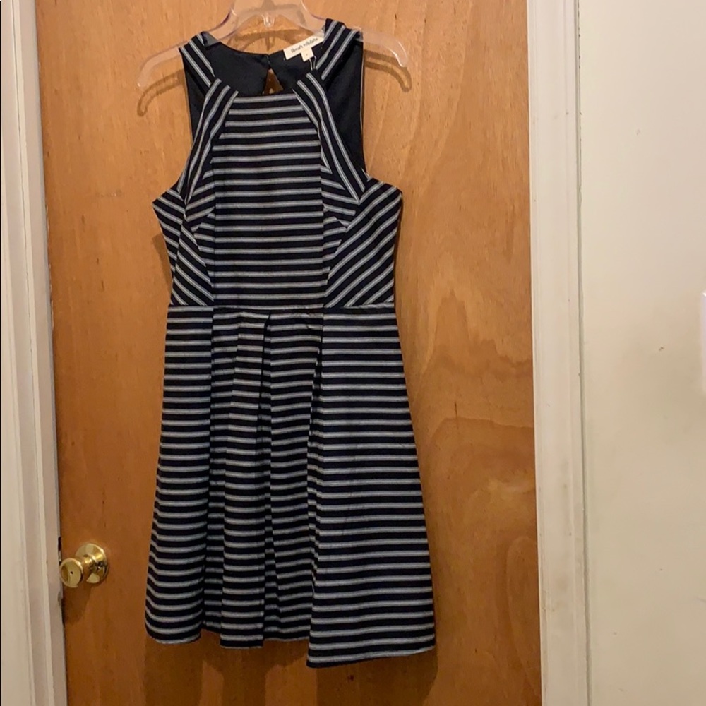 Women’s dress size Small